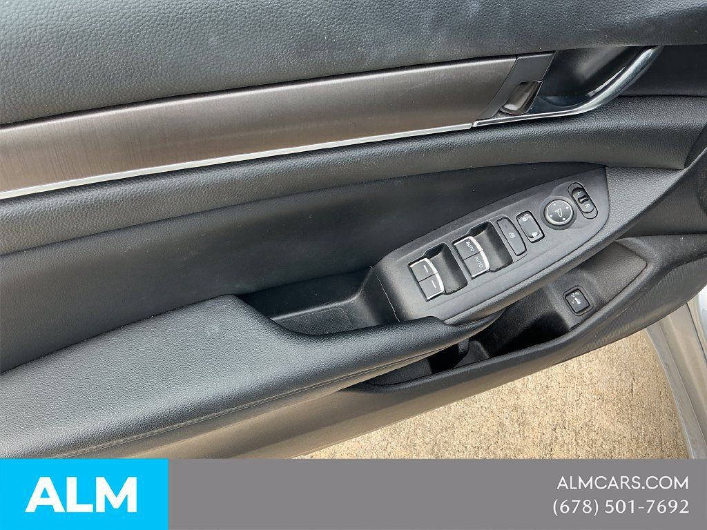 Used 2019 Honda Accord LX image 11