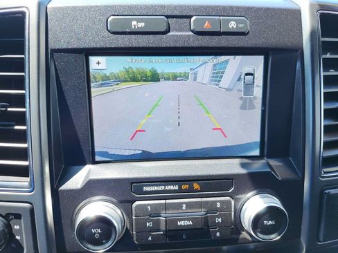 Used 2019 Ford F150 Lariat w/ Equipment Group 502A Luxury AWD/4WD image 14