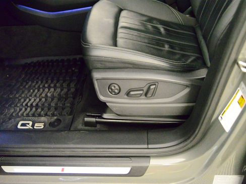 Certified 2023 Audi Q5 2.0T Premium w/ Convenience Package image 10