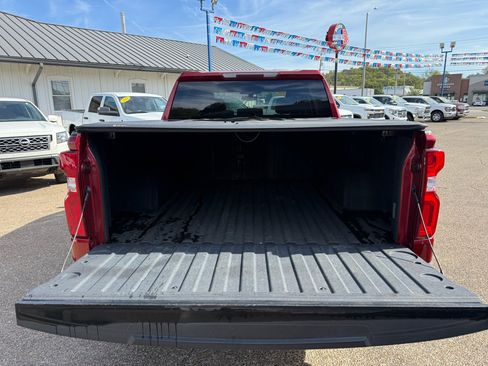 Used 2020 Chevrolet Silverado 1500 RST w/ RST Value Package image 7