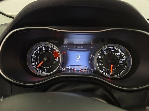 Used 2019 Jeep Cherokee Trailhawk w/ Cold Weather Group image 11