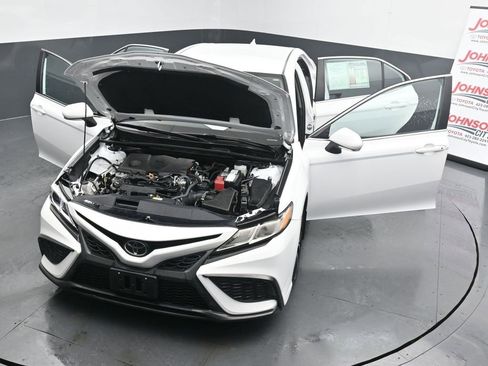 Used 2023 Toyota Camry SE image 40