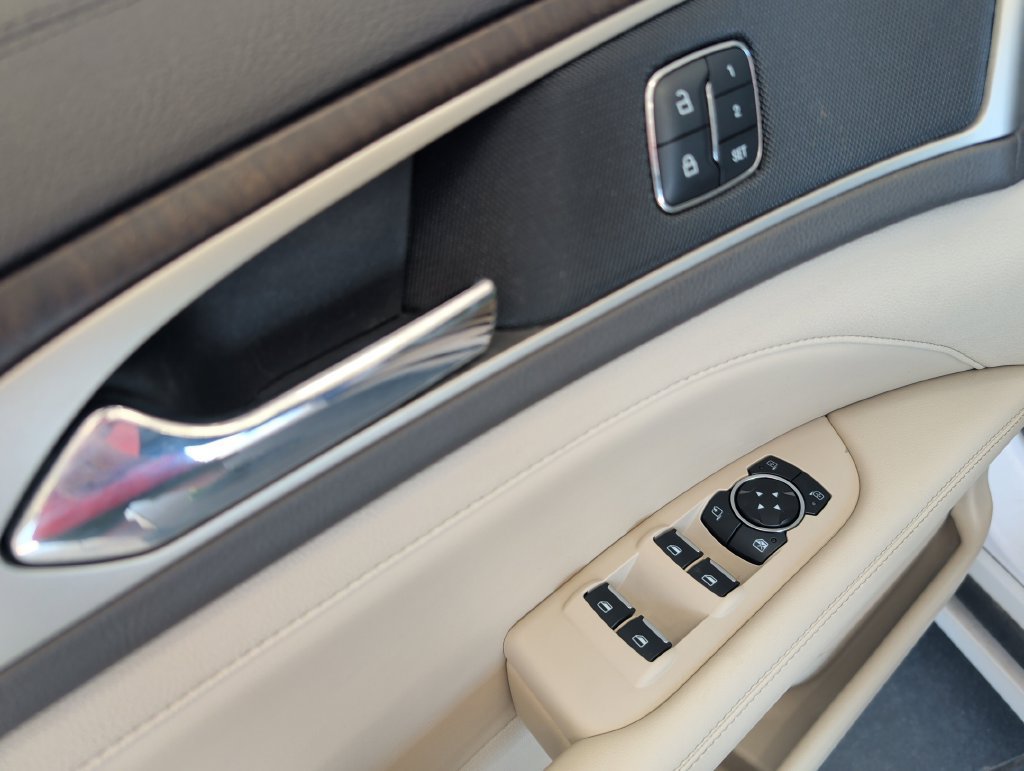 Used 2017 Lincoln MKZ Reserve FWD image 13