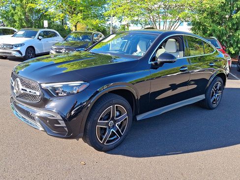 Certified 2025 Mercedes-Benz GLC 300 4MATIC image 3