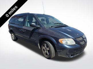 Used 2007 Dodge Grand Caravan SXT w/ Leather Interior Group FWD video 2
