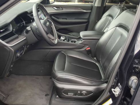 Used 2024 Jeep Grand Cherokee Limited 4xe image 14