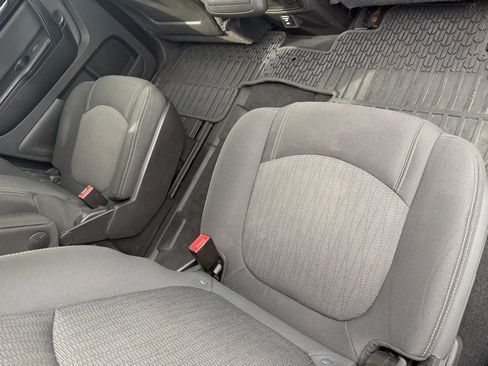 Used 2016 Chevrolet Traverse LT w/ Style and Technology Package image 11