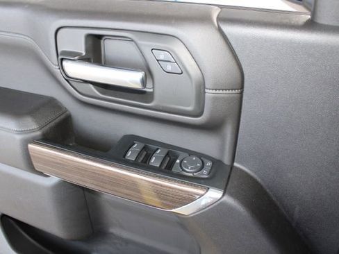 Used 2023 Chevrolet Silverado 2500 LT image 24