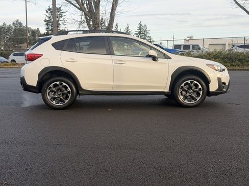 Used 2023 Subaru Crosstrek 2.0i Premium image 8
