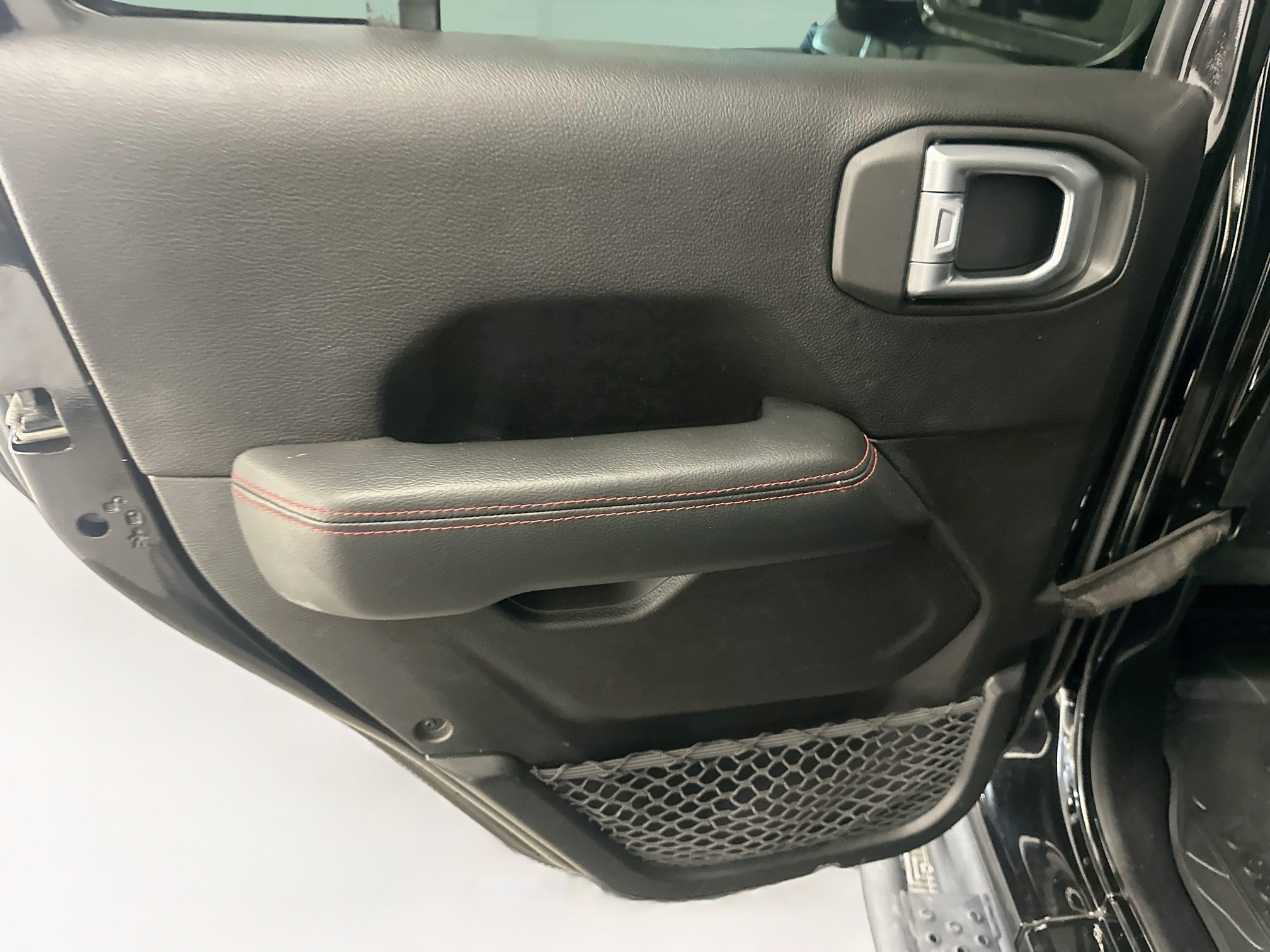 Used 2019 Jeep Wrangler Unlimited Rubicon AWD/4WD image 27