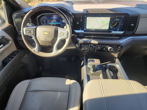 Used 2024 Chevrolet Silverado 1500 LTZ w/ Technology Package image 21