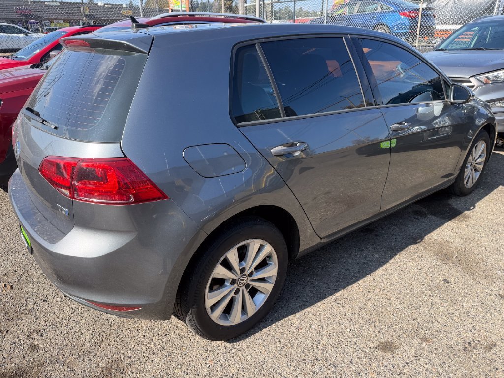 Used 2015 Volkswagen Golf TDI S FWD image 2