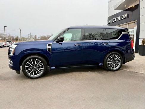 Used 2025 Nissan Armada Platinum Reserve image 7