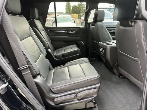 Used 2024 GMC Yukon Denali w/ Denali Reserve Package AWD/4WD image 47