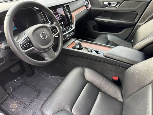Certified 2024 Volvo S60 B5 Plus AWD/4WD image 9