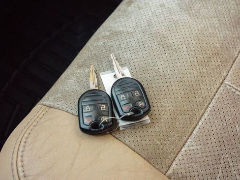 Used 2011 Ford F350 Lariat image 50