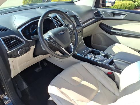 Used 2019 Ford Edge Titanium FWD image 20