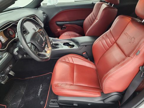 Used 2019 Dodge Challenger SRT Hellcat Redeye image 8