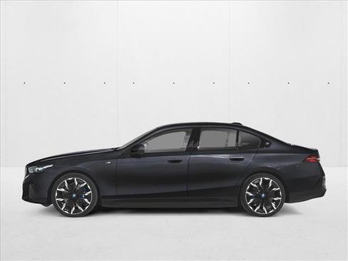New 2026 BMW i5 eDrive40 image 2