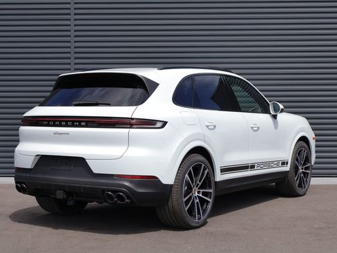 New 2026 Porsche Cayenne image 9