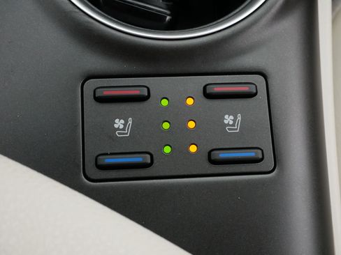 Certified 2023 Toyota Camry XLE w/ Navigation Package image 28