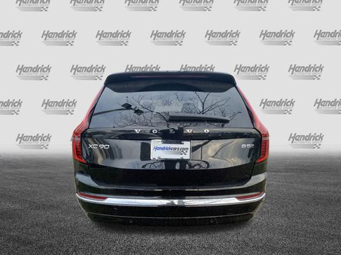 Used 2025 Volvo XC90 B5 Plus image 9