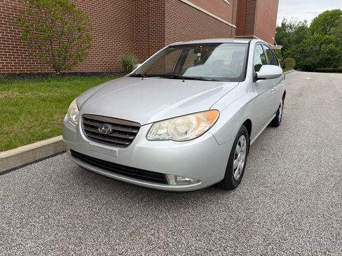 Used 2009 Hyundai Elantra GLS FWD image 1