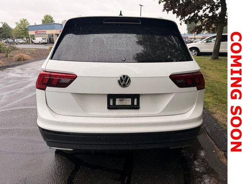 Used 2019 Volkswagen Tiguan SE w/ Panoramic Sunroof Package AWD/4WD image 9