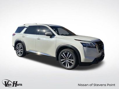 Used 2024 Nissan Pathfinder Platinum w/ Cargo Package