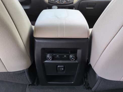 Certified 2022 Chevrolet Traverse LS AWD/4WD image 21