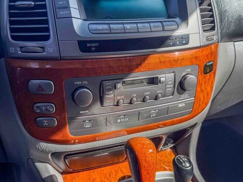 Used 2006 Lexus LX 470 image 24