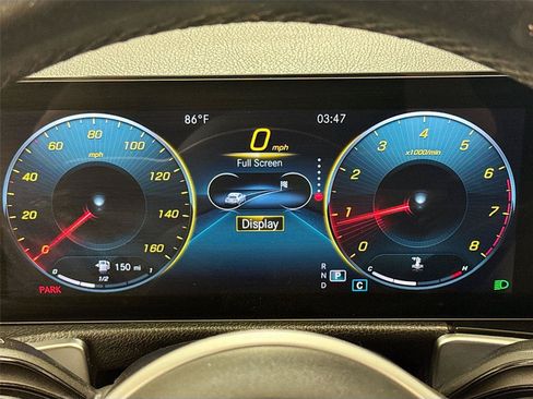 Used 2022 Mercedes-Benz GLB 250 image 12