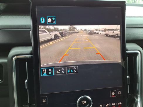 Used 2026 GMC Yukon Denali w/ Sun & Power Step Package AWD/4WD image 30