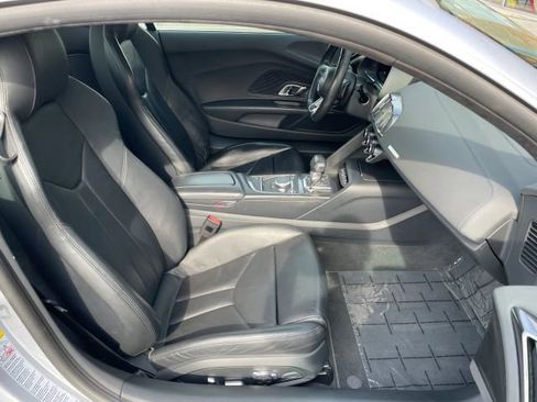 Used 2017 Audi R8 V10 image 28