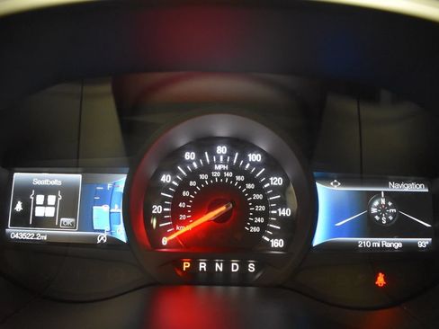 Used 2024 Ford Edge ST w/ Equipment Group 401A AWD/4WD image 29