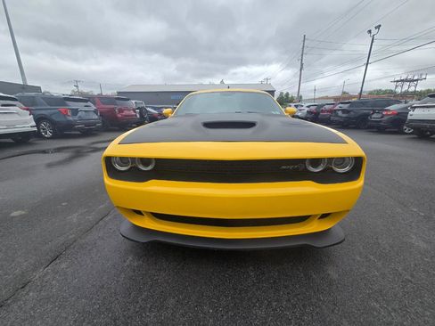 Used 2017 Dodge Challenger SRT Hellcat RWD image 21