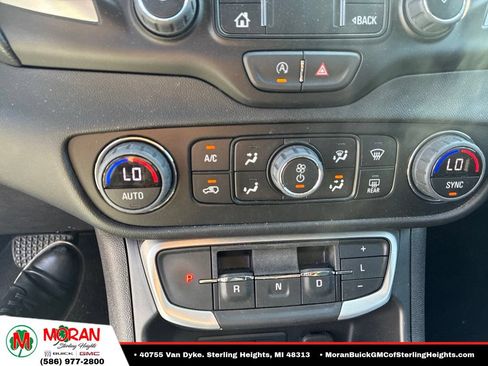 Certified 2023 GMC Terrain SLE w/ Driver Convenience Package AWD/4WD image 13