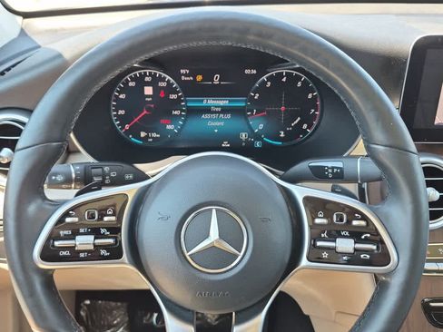 Used 2022 Mercedes-Benz GLC 300 4MATIC image 16