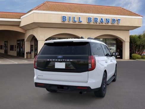 New 2026 Ford Expedition Active AWD/4WD image 2