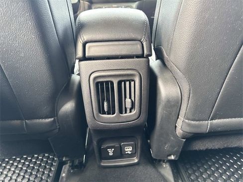 Used 2020 Jeep Compass Latitude image 16