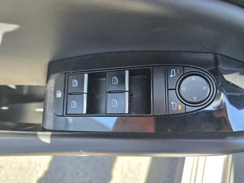Used 2024 MAZDA MAZDA3 s FWD image 12