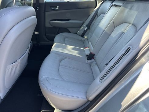 Used 2017 Kia Optima EX w/ Technology Package image 23