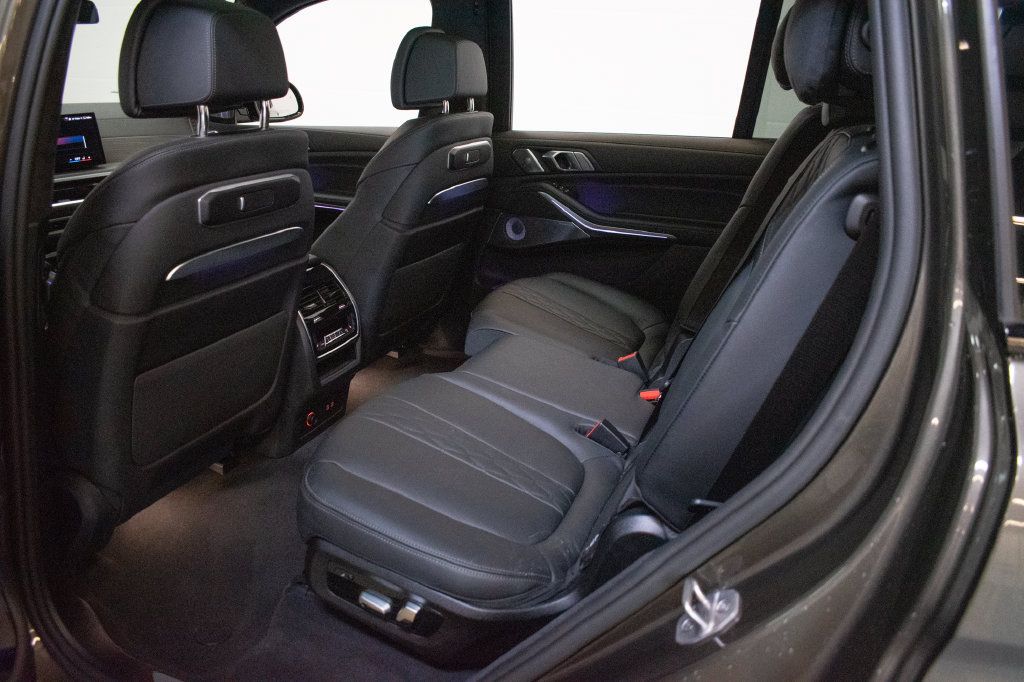 Used 2026 BMW X7 M60i AWD/4WD image 24