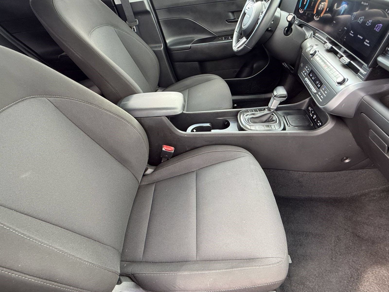 Used 2026 Hyundai Kona SEL Sport FWD image 28