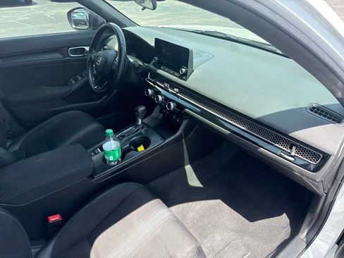 Used 2023 Honda Civic Sport image 15