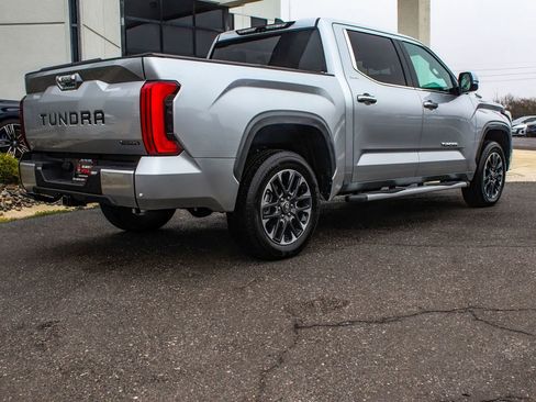 Used 2025 Toyota Tundra Limited AWD/4WD image 6