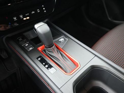 New 2026 Nissan Kicks SR image 33