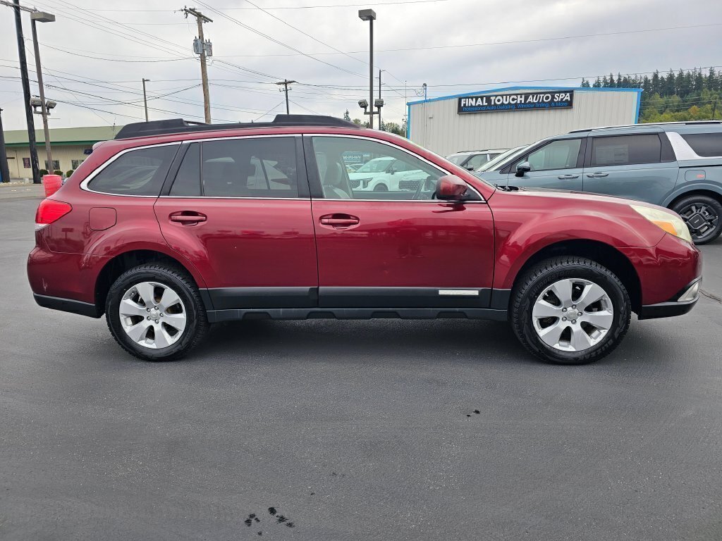 Used 2011 Subaru Outback 2.5i Limited AWD/4WD image 6