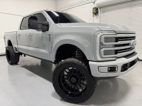 Used 2025 Ford F250 Platinum image 33