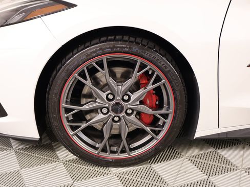 Used 2023 Chevrolet Corvette Stingray Premium Conv w/ Z51 Performance Package RWD image 15